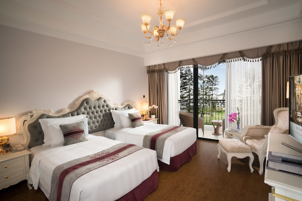 Deluxe Terrace Twin