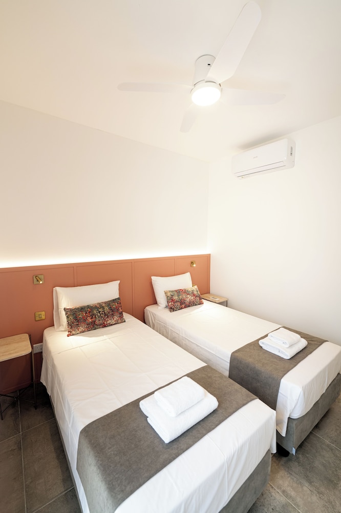 Comfort Apartment, 3 Bedrooms, Balcony, Bay View photo 3