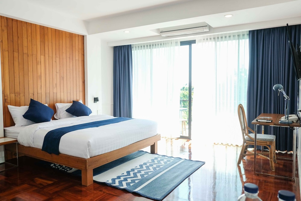 Deluxe Double Room - Photo 1