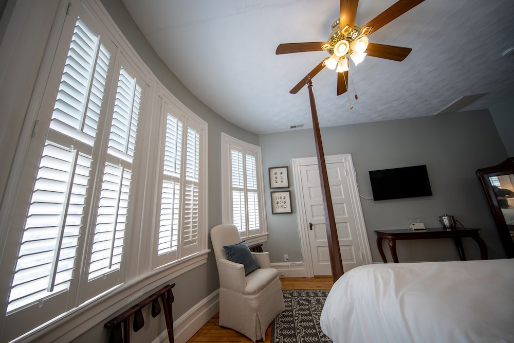 Navigator Room
