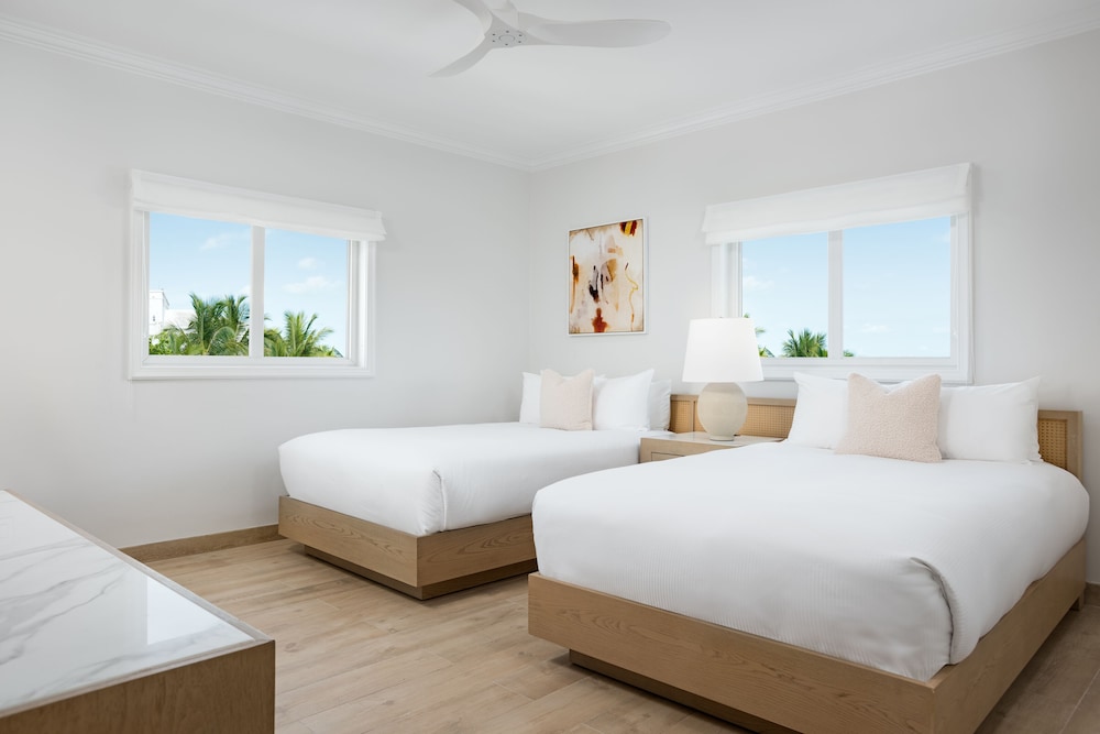 Deluxe Suite, 2 Bedrooms, Oceanfront (Recently Renovated) - Photo 3