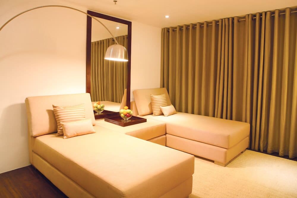 Deluxe Suite photo 2