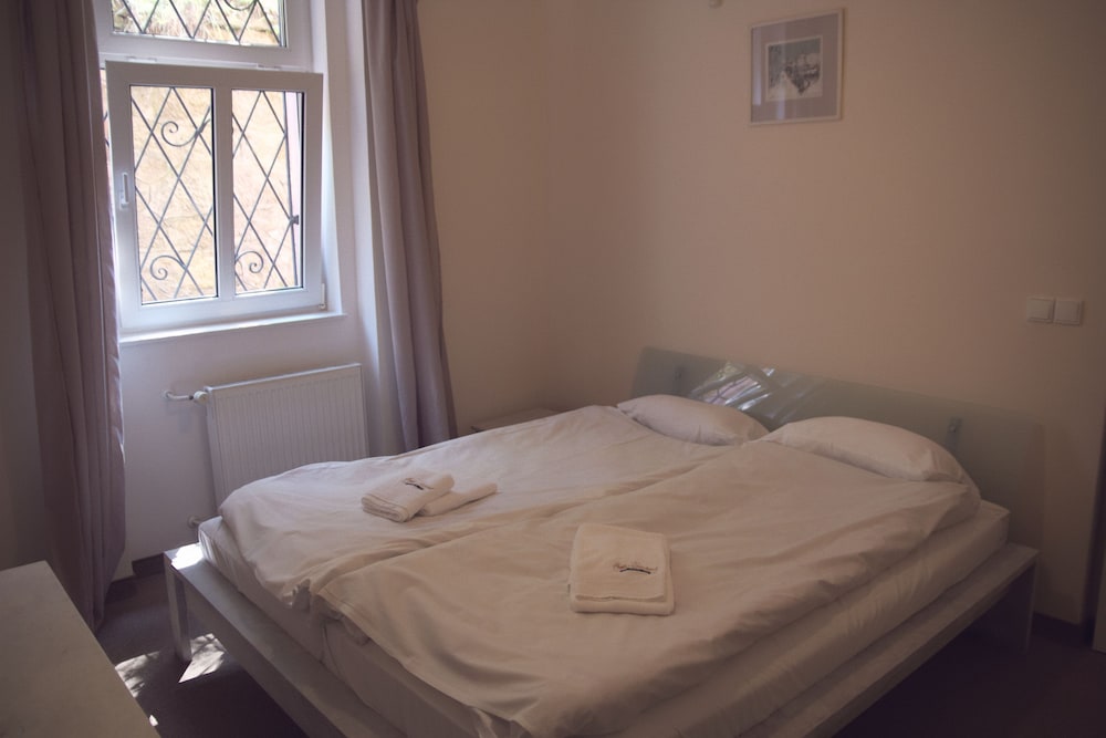 Economy Double Room photo 2
