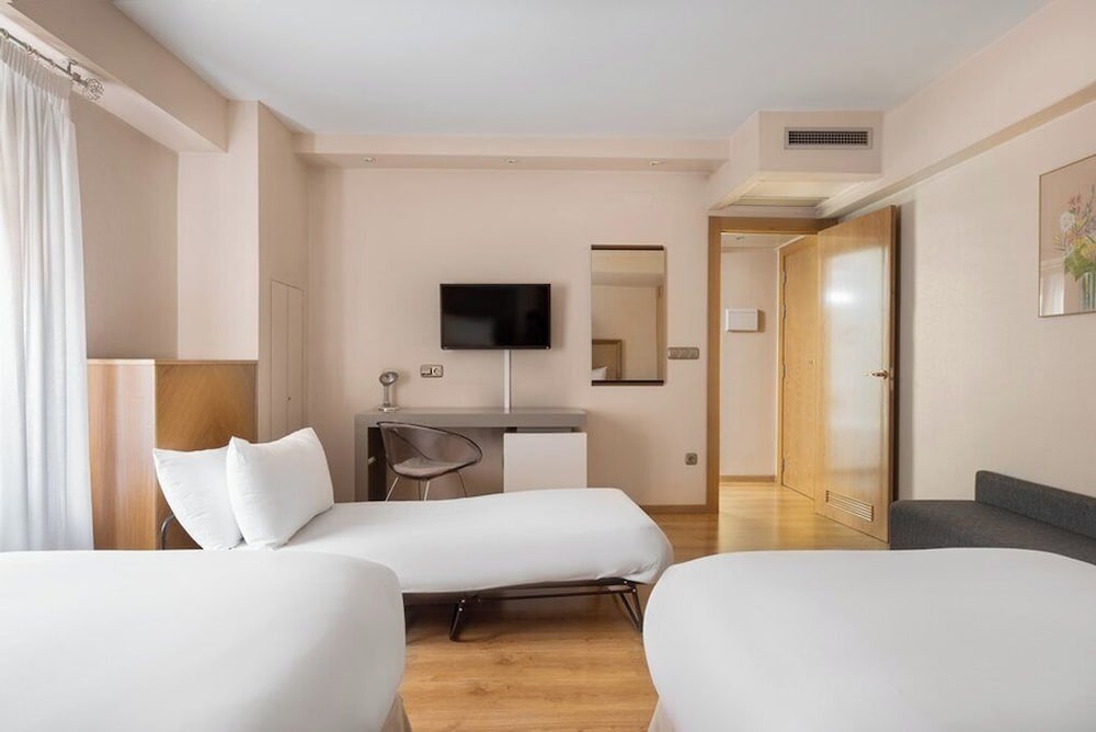 Habitación Doble, 3 Camas Individuales (1 Niño)