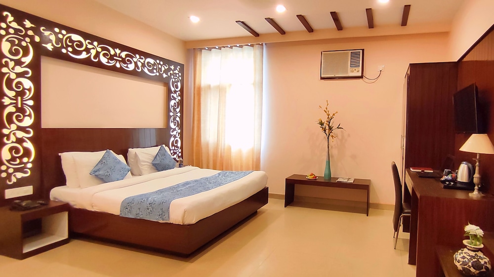 Executive Room, 1 Double Bed, Private Bathroom, City View