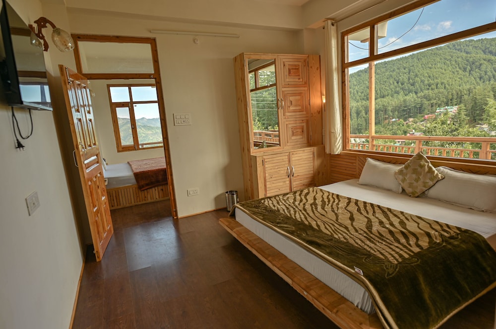 Premium Quadruple Room