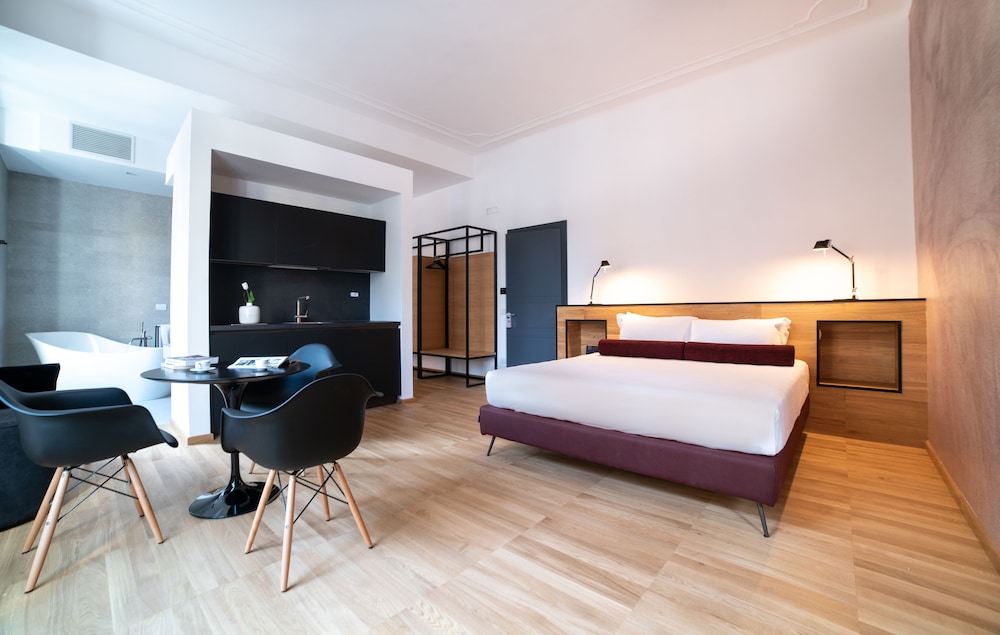 Executive Room photo 2