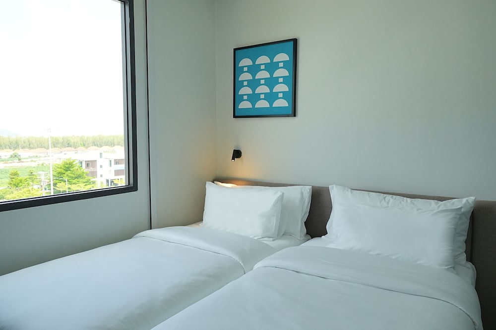 Standard Twin Room - Photo 9