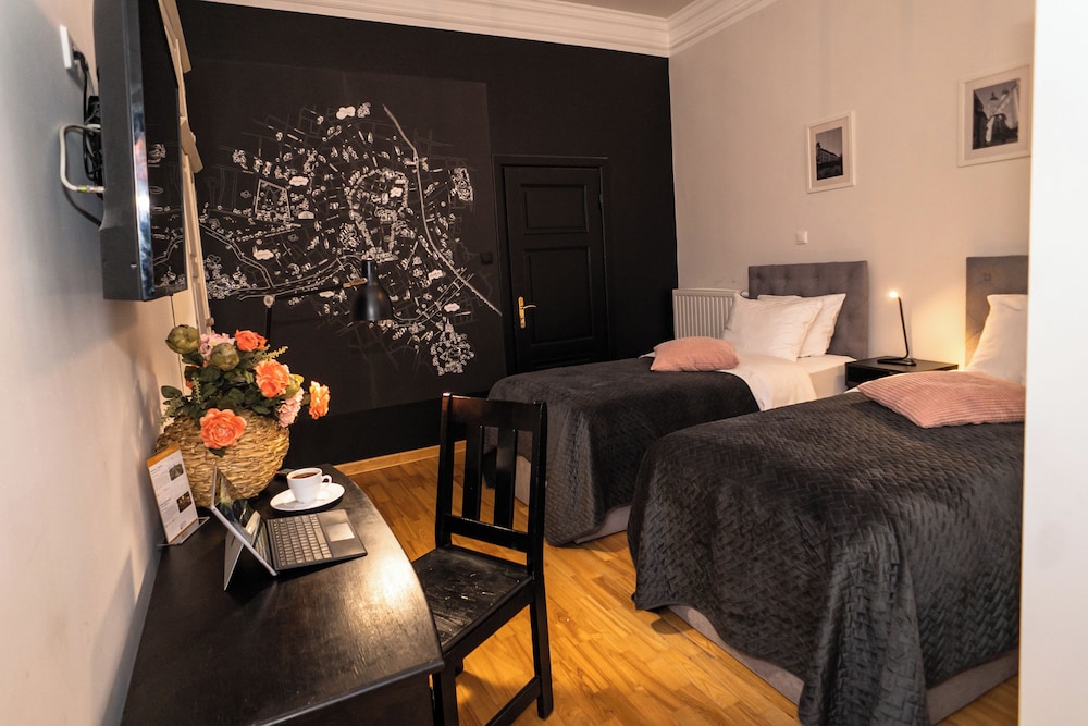 Comfort Studio Suite, Courtyard View