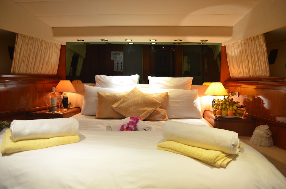Deluxe Suite photo 2