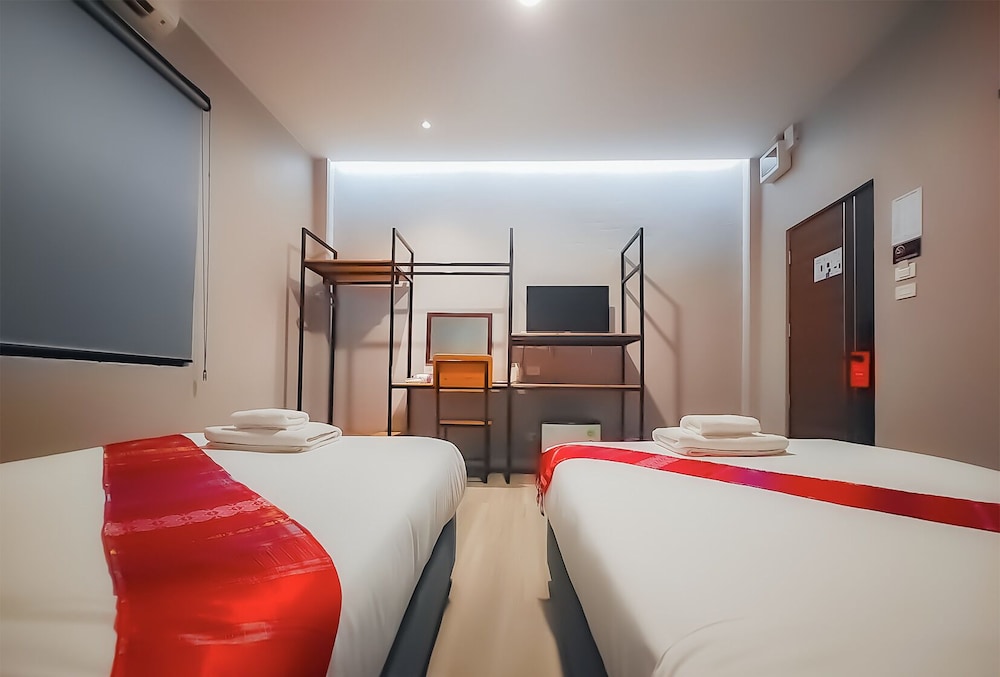 Standard Double or Twin Room - Photo 14