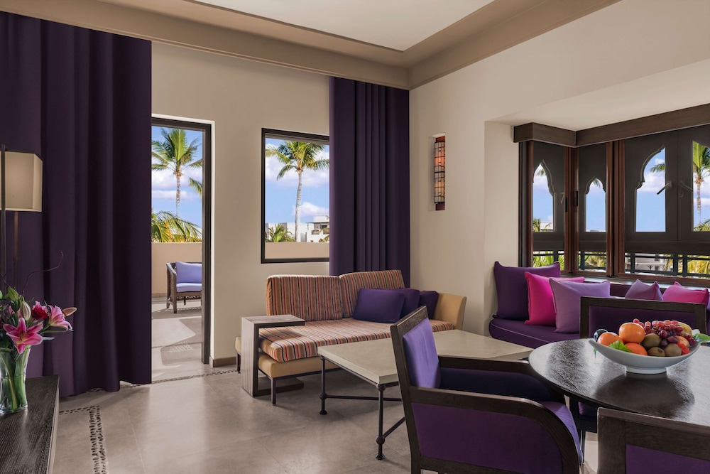 Ocean View Suite with Lounge Access photo 3
