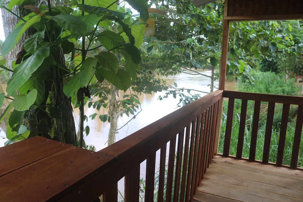 Family Bungalow, River View photo 1
