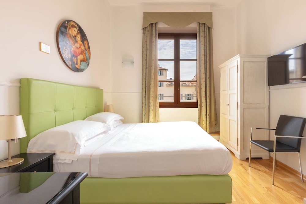 Classic Twin Room - Photo 10