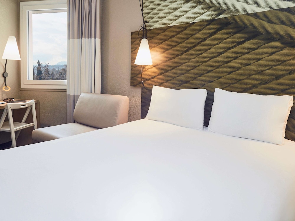 Standard Double Room, 1 Double Bed with Sofa bed - Photo 7