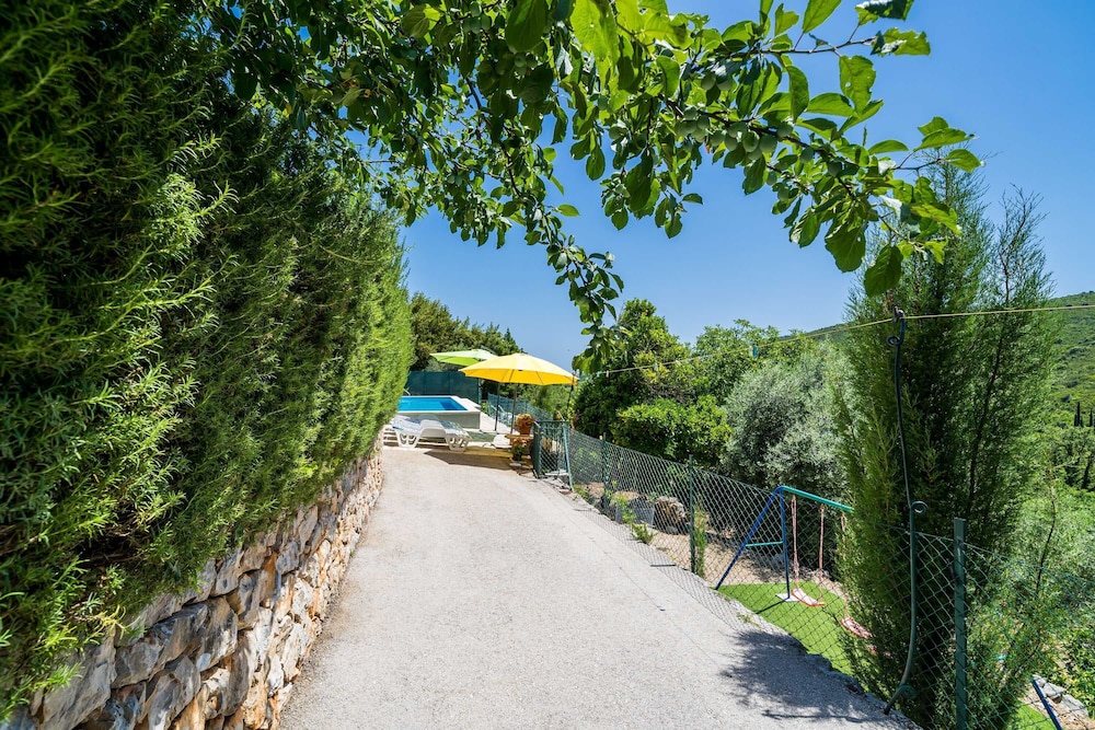 House (Four Bedroom Villa with Terrace and S), photo 6