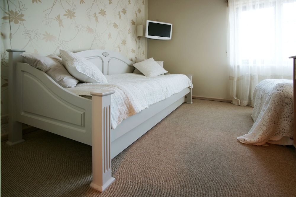 Basic Twin Room, 2 Twin Beds, Private Bathroom, Resort View photo 1
