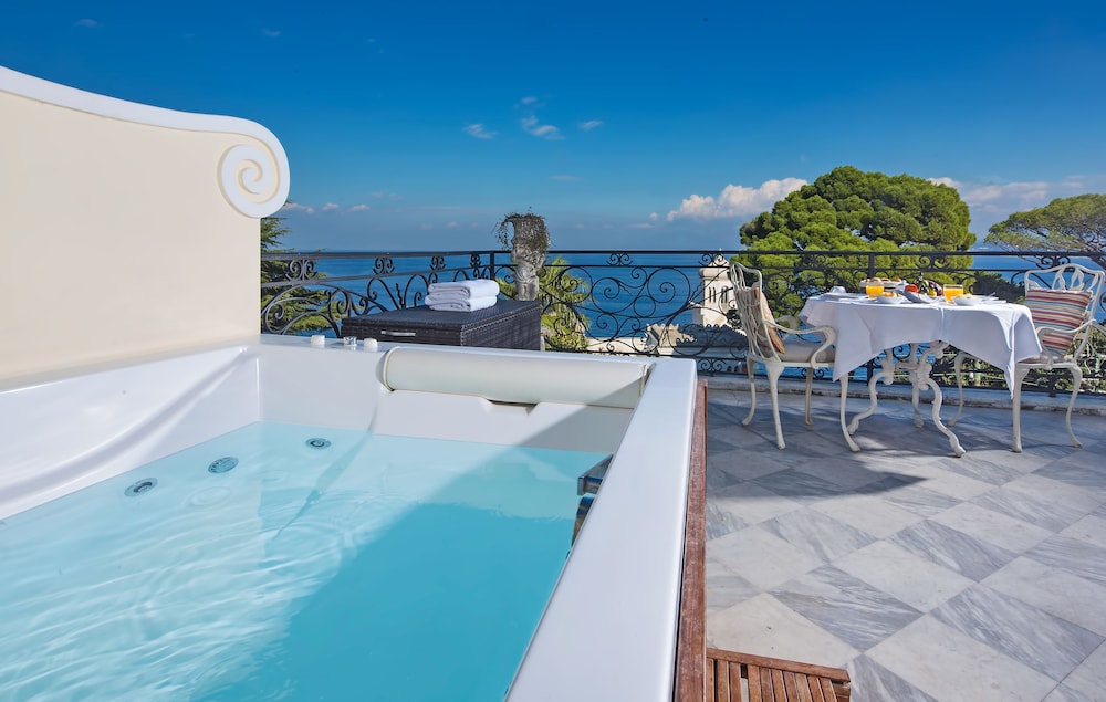 Executive Double or Twin Room, 1 Bedroom, Jetted Tub, Sea View - Photo 6
