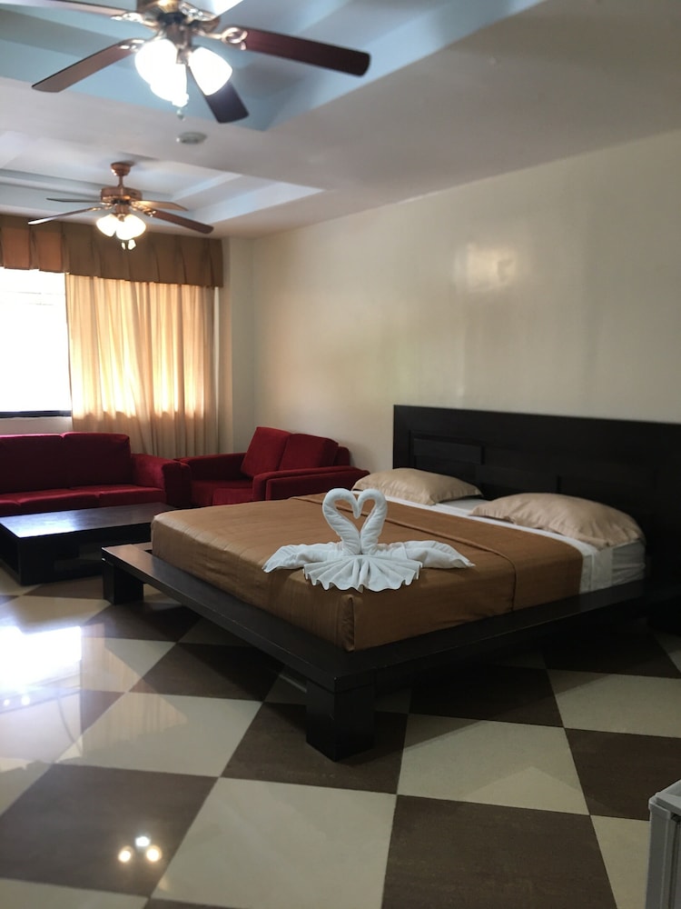 Standard Room, 1 Queen Bed photo 2