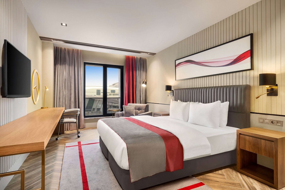 Superior Room, 1 King Bed, Non Smoking - Photo 2
