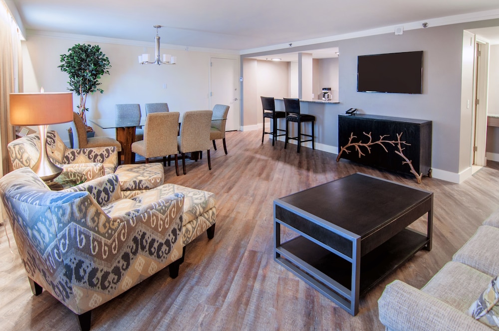 Suite, 1 Bedroom, Kitchenette (Dining) photo 2