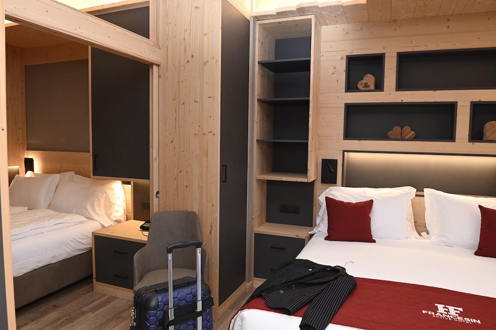 Superior Quadruple Room photo 1