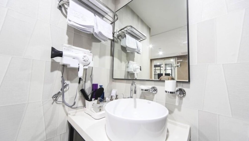 Glamping Room - Photo 11