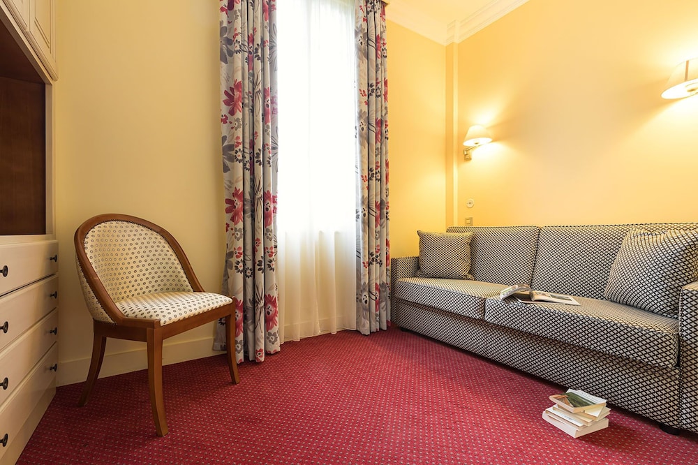 Superior Triple Room, Non Smoking photo 3
