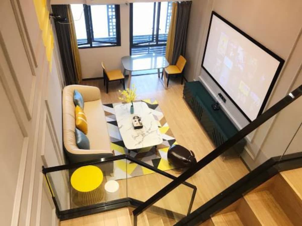 Panoramic Loft