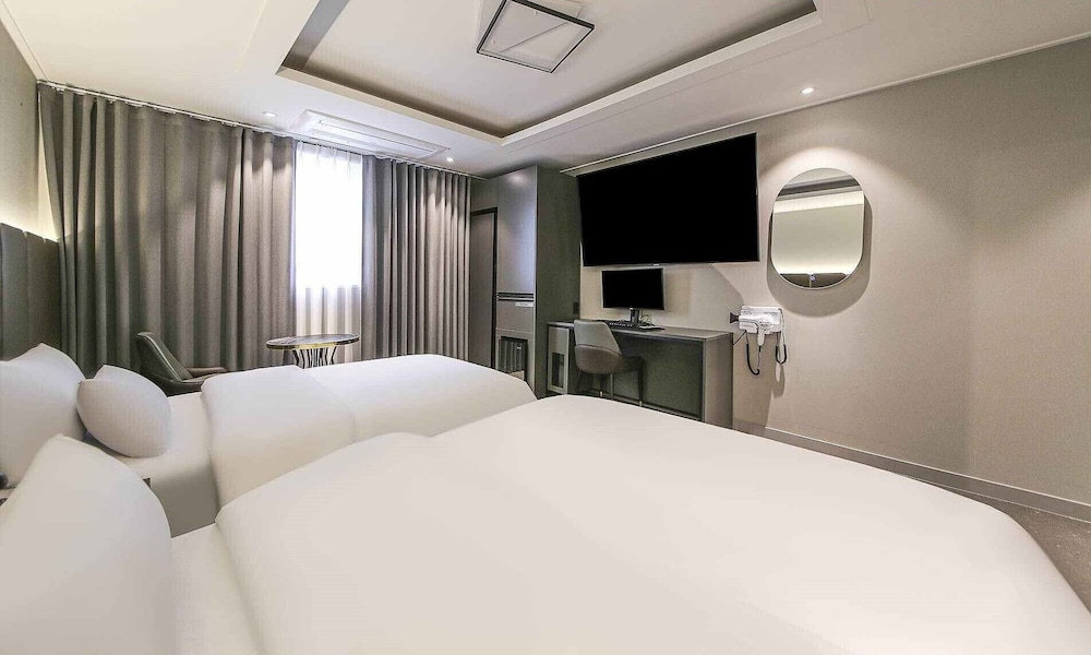 Business Room photo 2