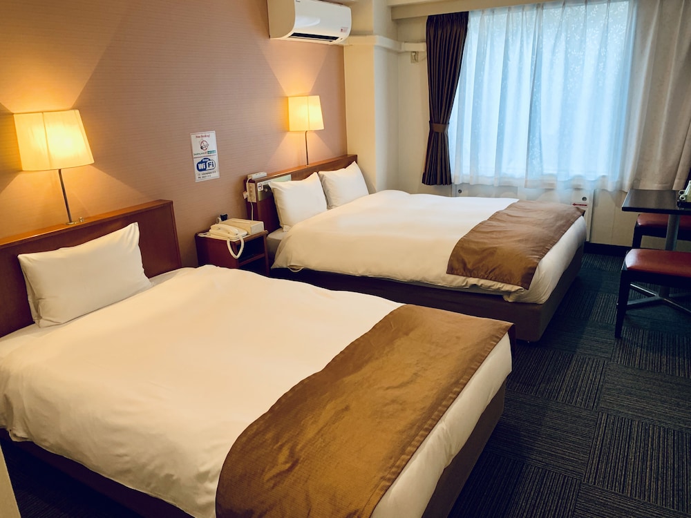 [Short Stay Plan] Standard Twin Room(1 Single Bed, 1 Double Bed)(Check-In After 10pm), Non Smoking photo 3