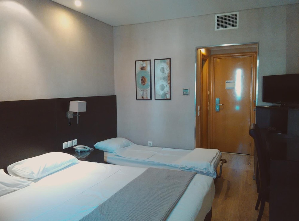 Executive Double Room, Partial Sea View photo 3