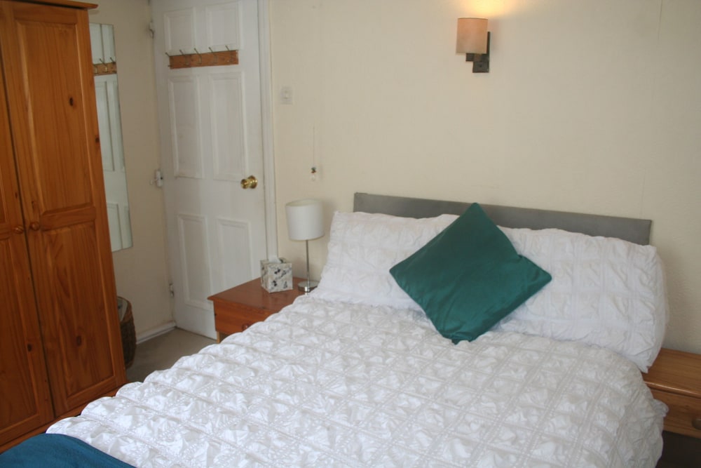 Economy Double Room, 1 Double Bed, Non Smoking, Mountain View photo 1