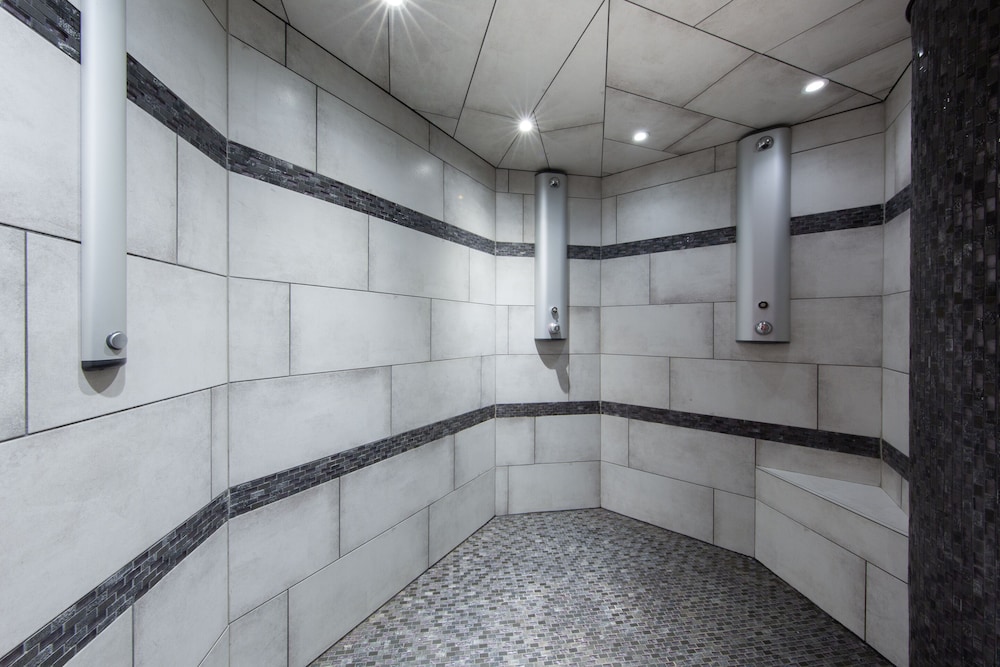 Exclusive Double Room, Hot Tub, Courtyard View (Le Poirier) - Photo 12