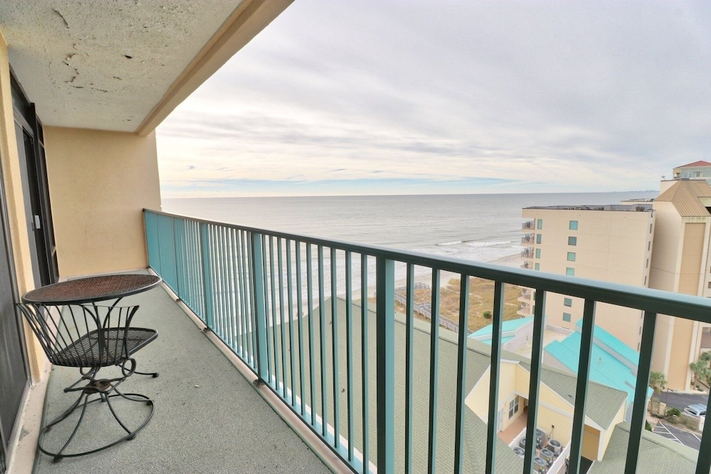 Condo, 2 Bedrooms