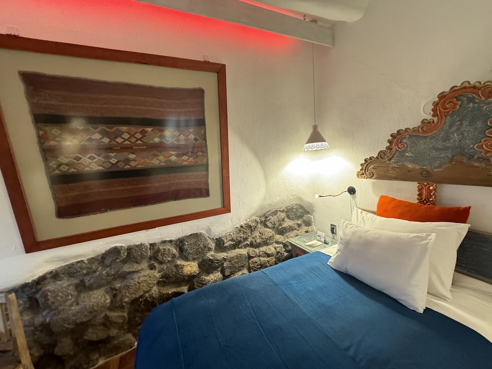 Design Room, 2 Twin Beds, Courtyard View photo 2