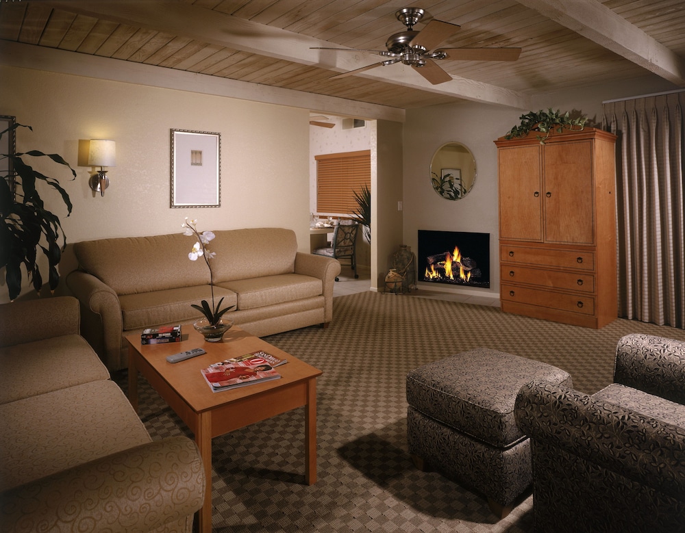 Suite, 1 Bedroom, Non Smoking, Kitchen - Photo 3
