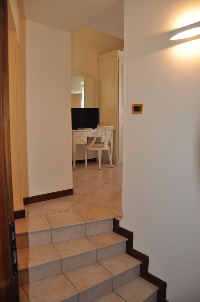 Basic Twin Room, Non Smoking photo 3