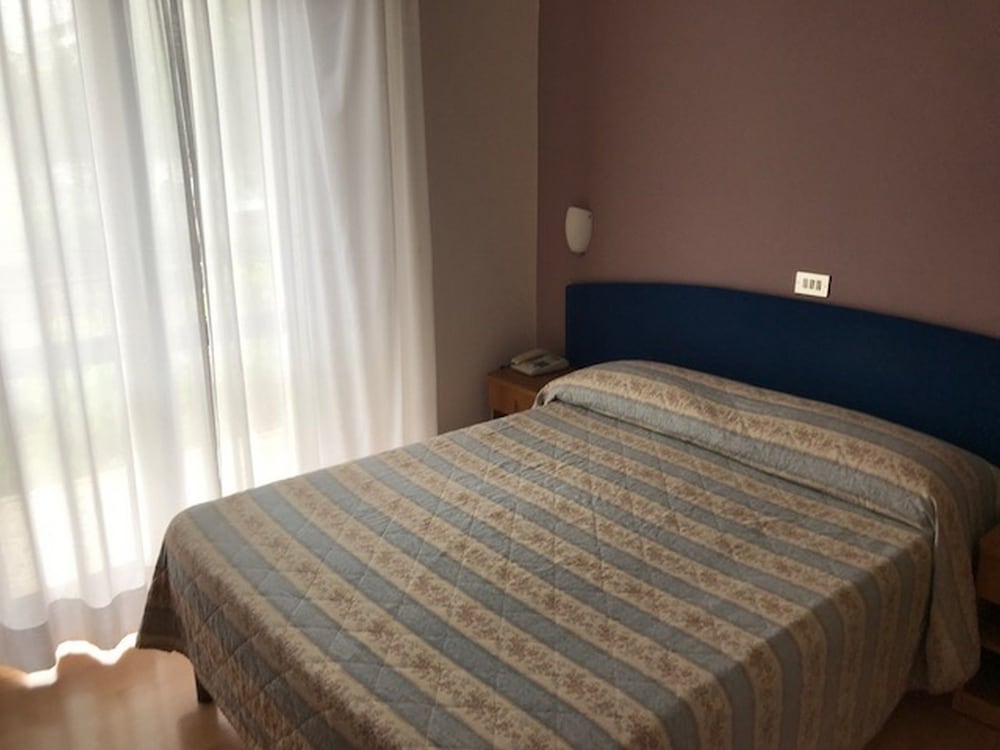 Basic Double Room