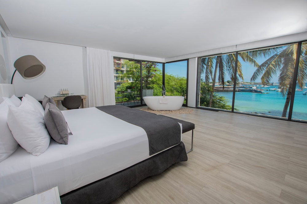 Luxury Room, Balcony, Ocean View photo 1