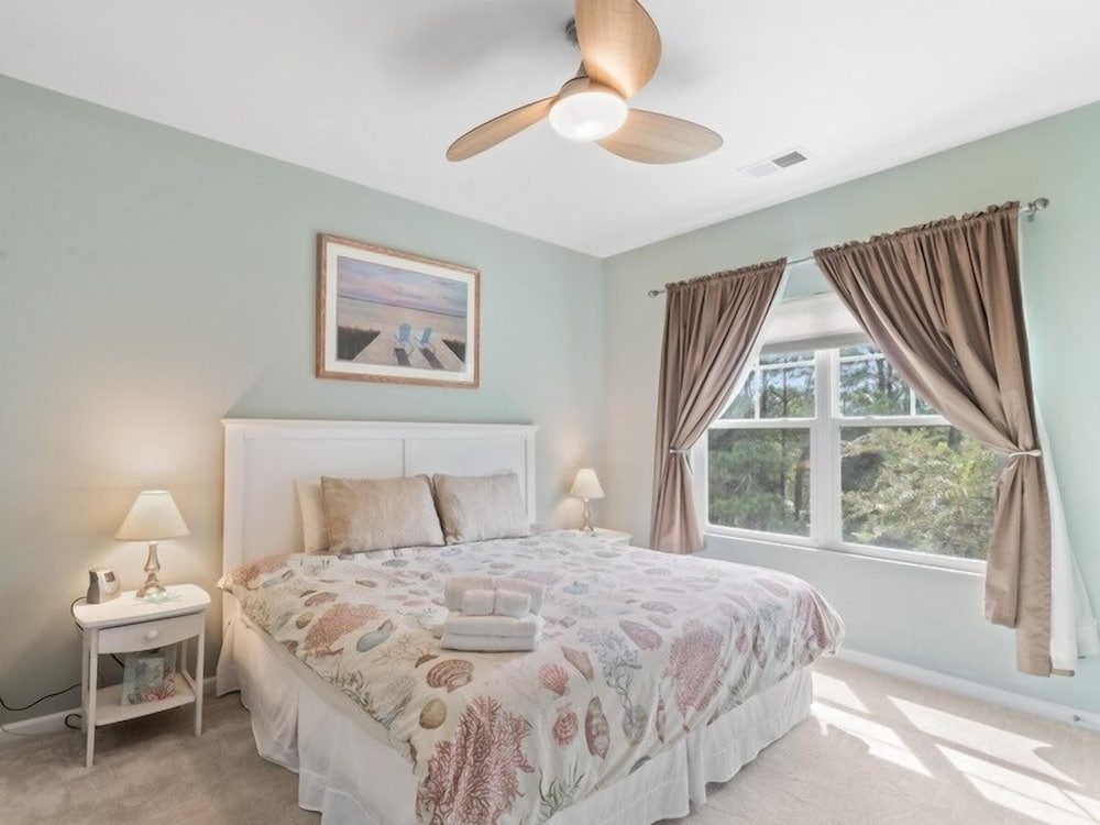 Condo, 3 Bedrooms