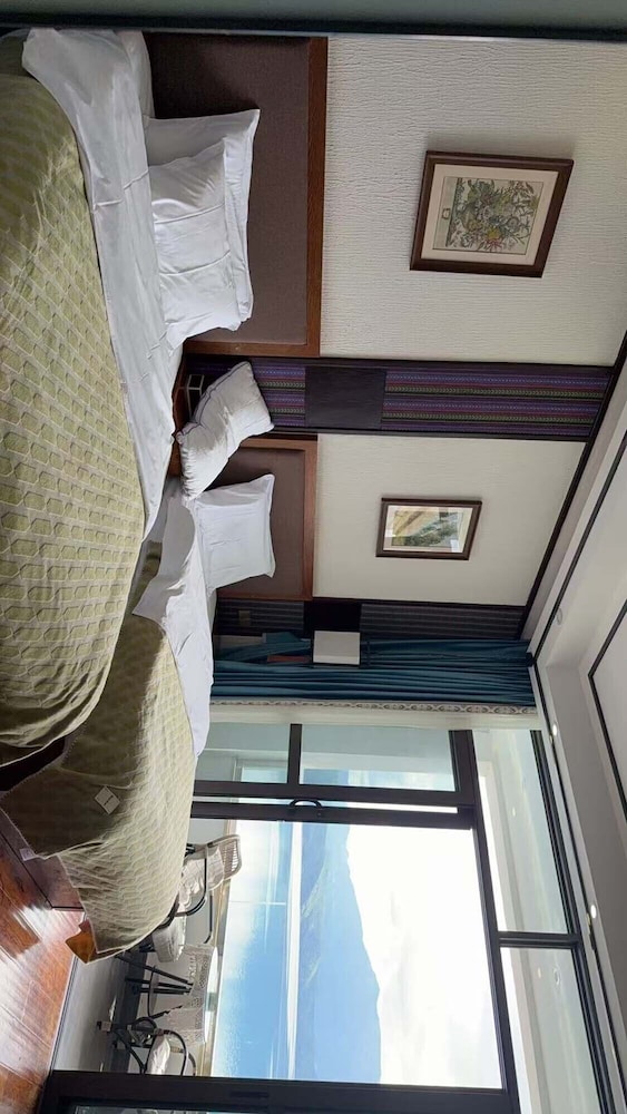 Business Twin Room, Lake View