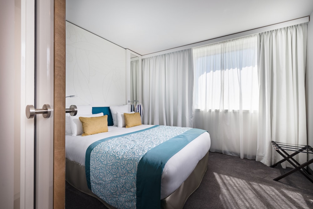Superior Room, 1 King Bed, Sea View