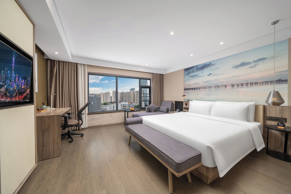 Luxury Double Room, City View