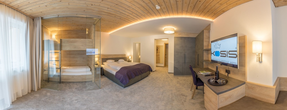 Junior Suite (bunk bed) photo 1