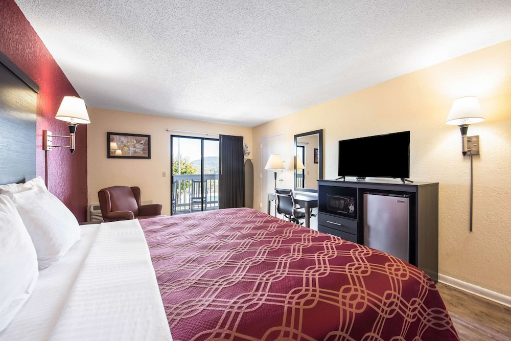 Room, 1 Queen Bed, Accessible, Non Smoking photo 3
