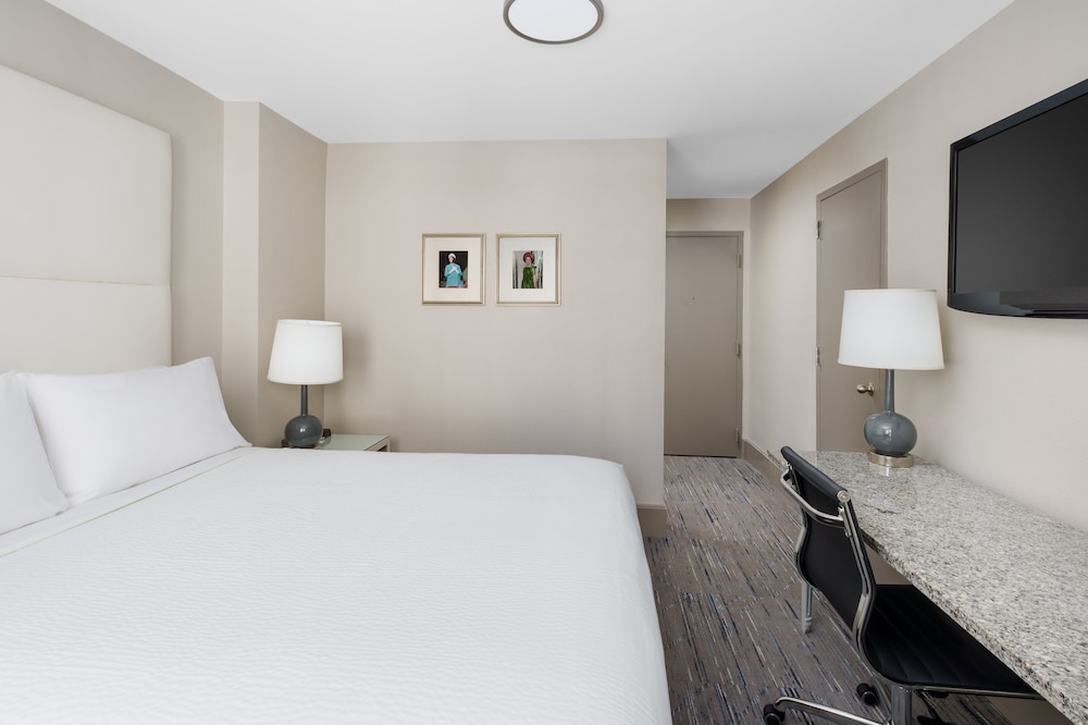 Standard Room, 1 Queen Bed, Accessible (Mobility) - Photo 5
