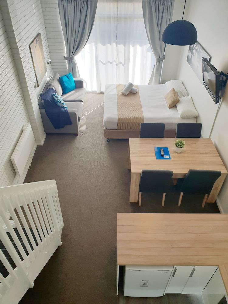 Superior Apartment, Lake View photo 1