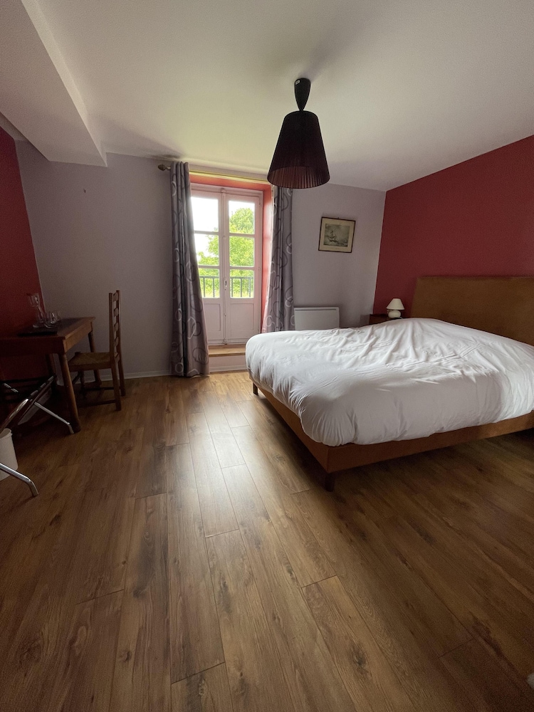 Luxury Double Room, Ensuite, Courtyard View (Chambre Prestige)
