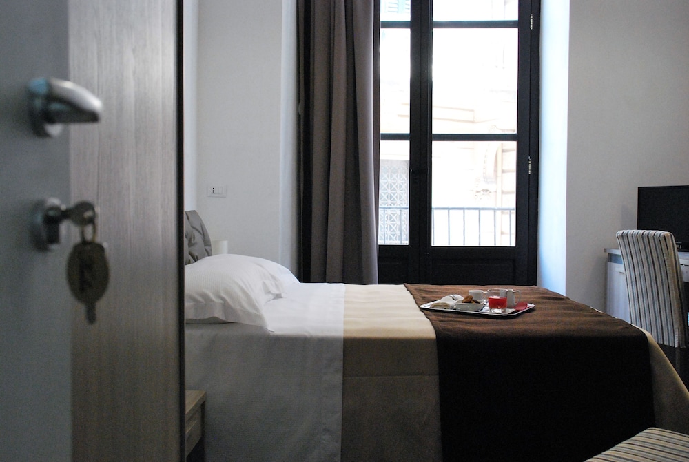 Superior Double Room, City View